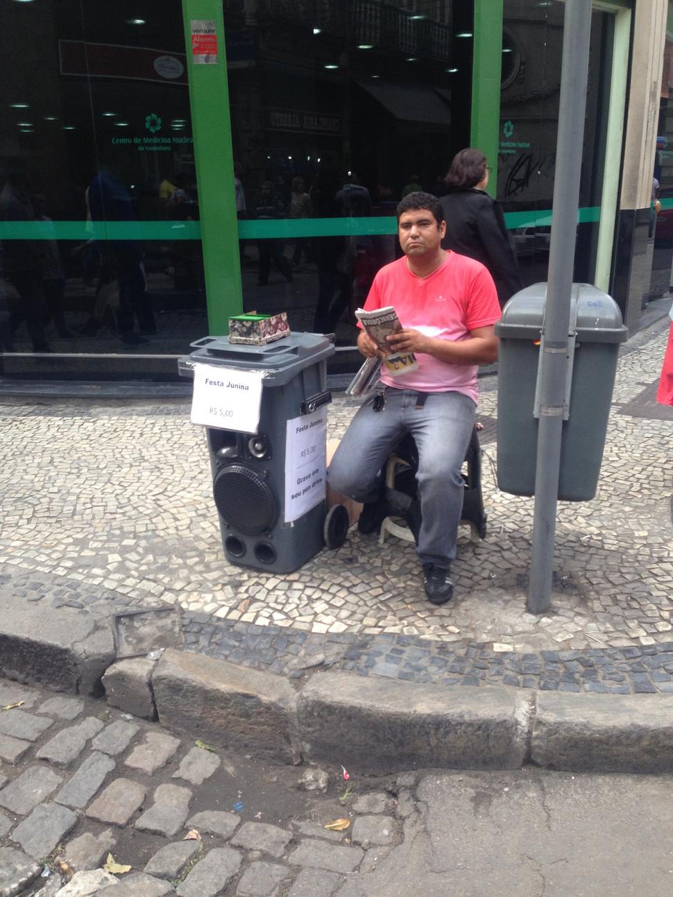 Brazílsky zlepšovák. Kontajner plný hudby.