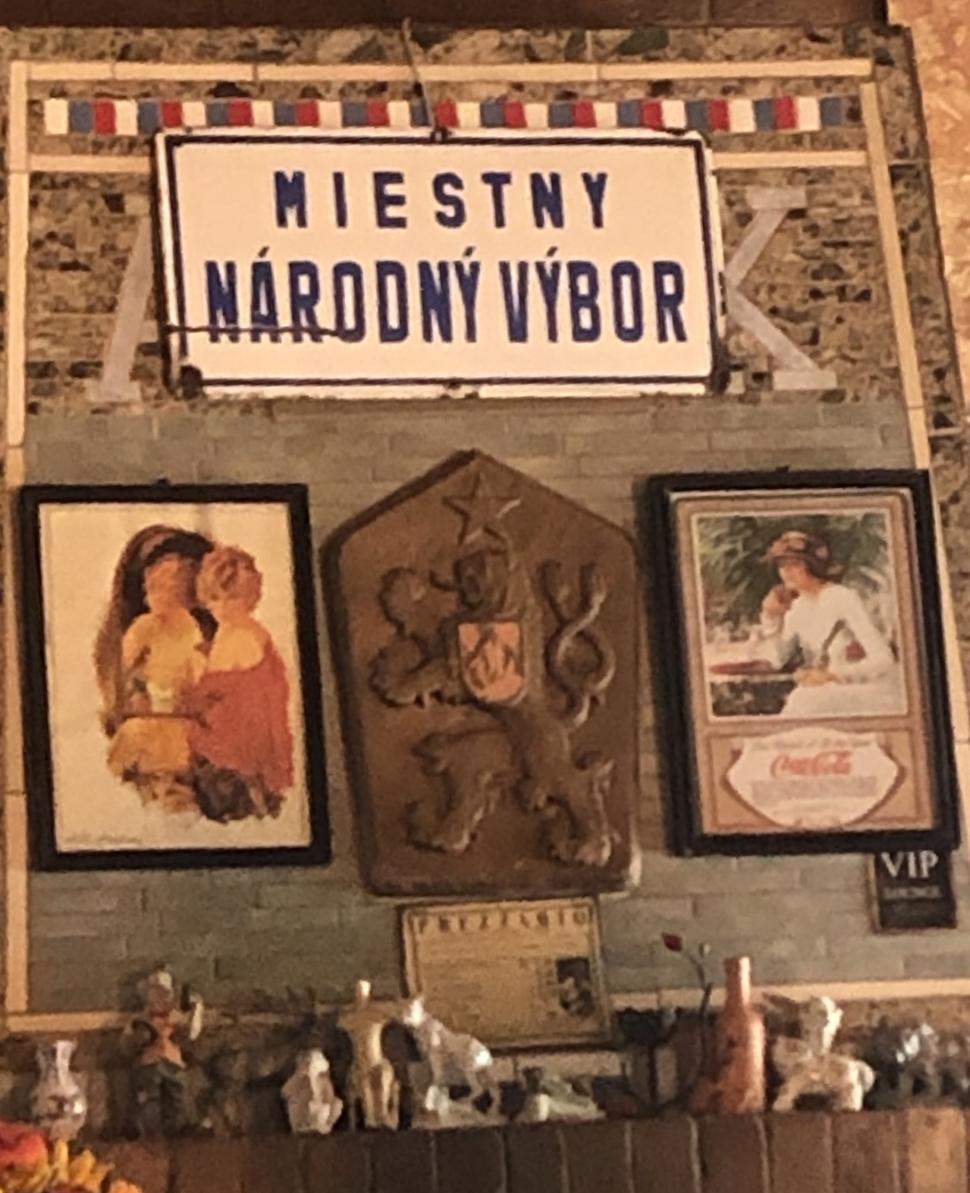 "Miestny národný výbor" (Staničný hostinec, Šurany)
