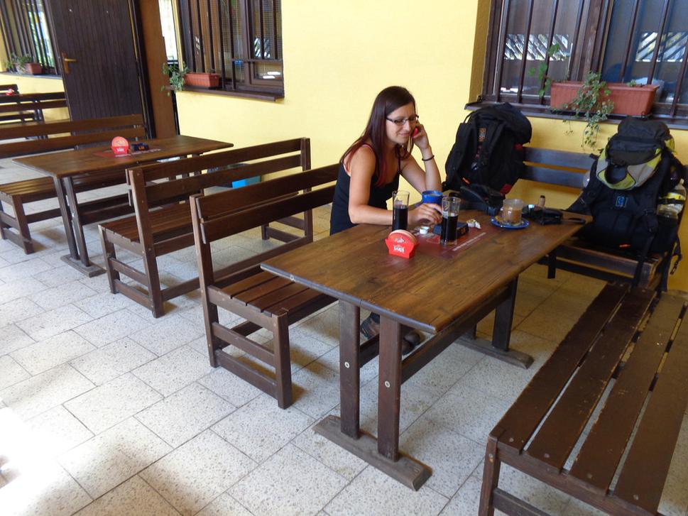 Veronika informuje stvoriteľku, že sme pricestovali spokojne ani len netuší kadiaľ ideme :)