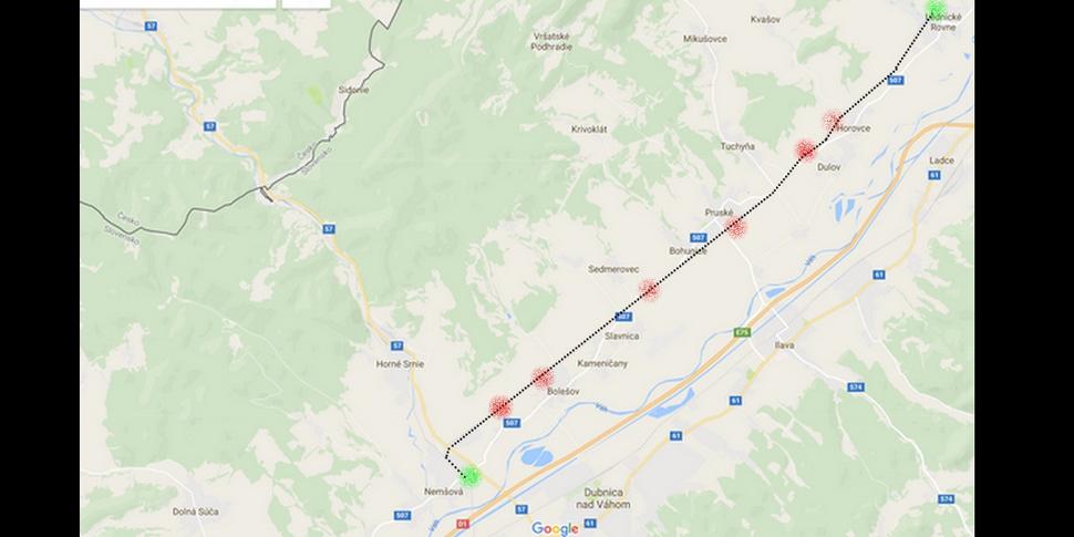 Na mape môžete vidieť vyznačenú trať, (červenými bodkami - sú zastávky a zeleným koncová stanica a stanica s výhybkou na Lednické Rovne - Nemšová).