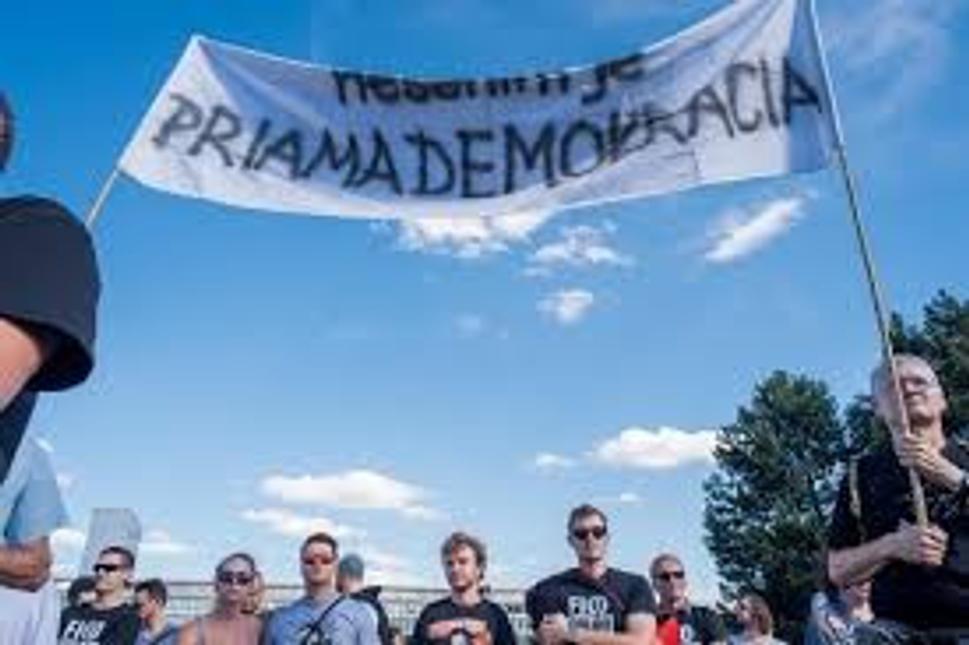 Protest 4.6.2016 nám. Slobody, zdroj: topky.sk