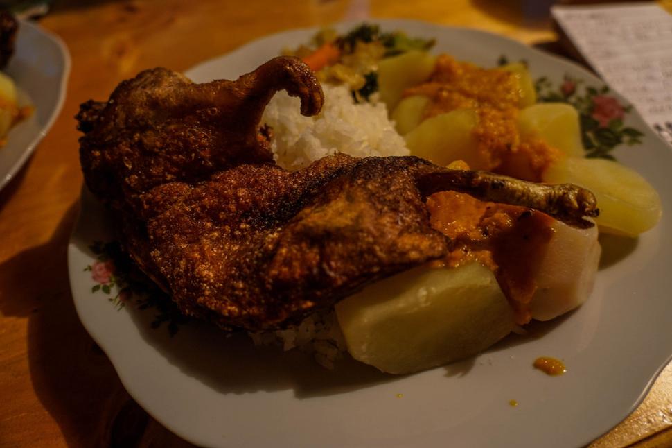 Žiadny foodie orgazmus pre vegetariána. Ale my sme si na tejto peruánskej pochúťke celkom pošmakovali.