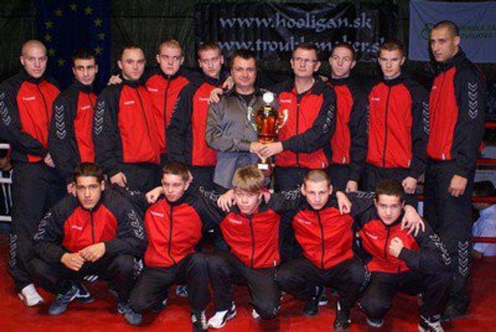 Víťazné mužstvo Nitry v medzinárodnej súťaži Boxing One