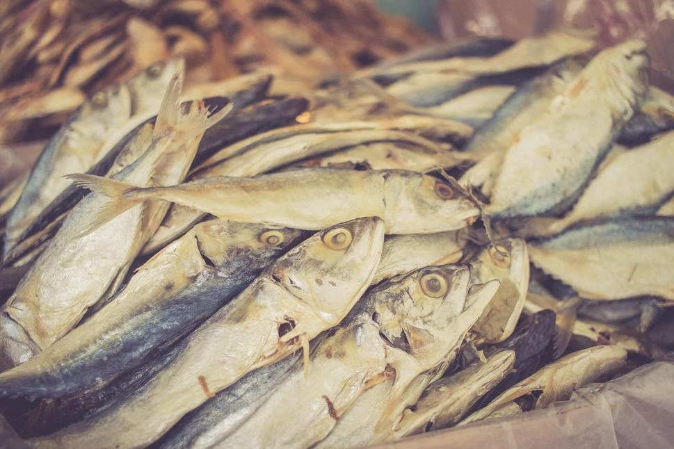 Waterfront bazaar - veľa sušených rybičiek a neskutočný smrad