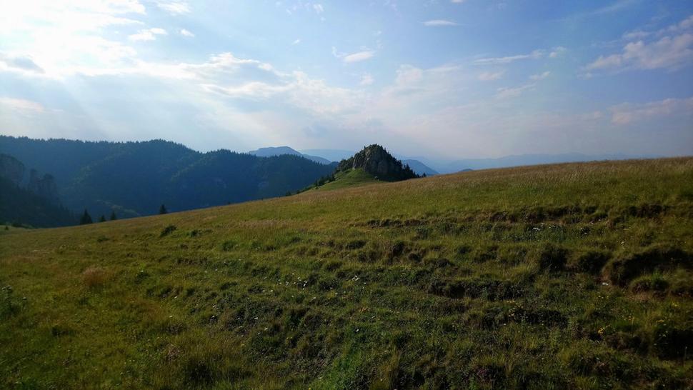 Kráľova skala nad prameňom Kráľovej studni