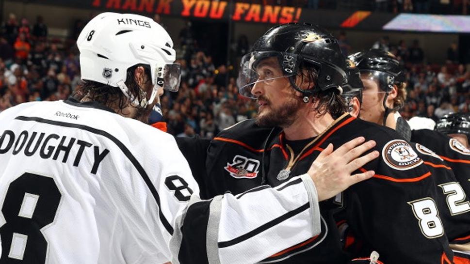 Selänne končí s aktívnou hráčskou kariérou potom, čo Ducks podlahli v druhom kole play-off 2014 L.A. Kings.