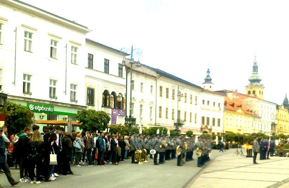 Ľavý mantinel