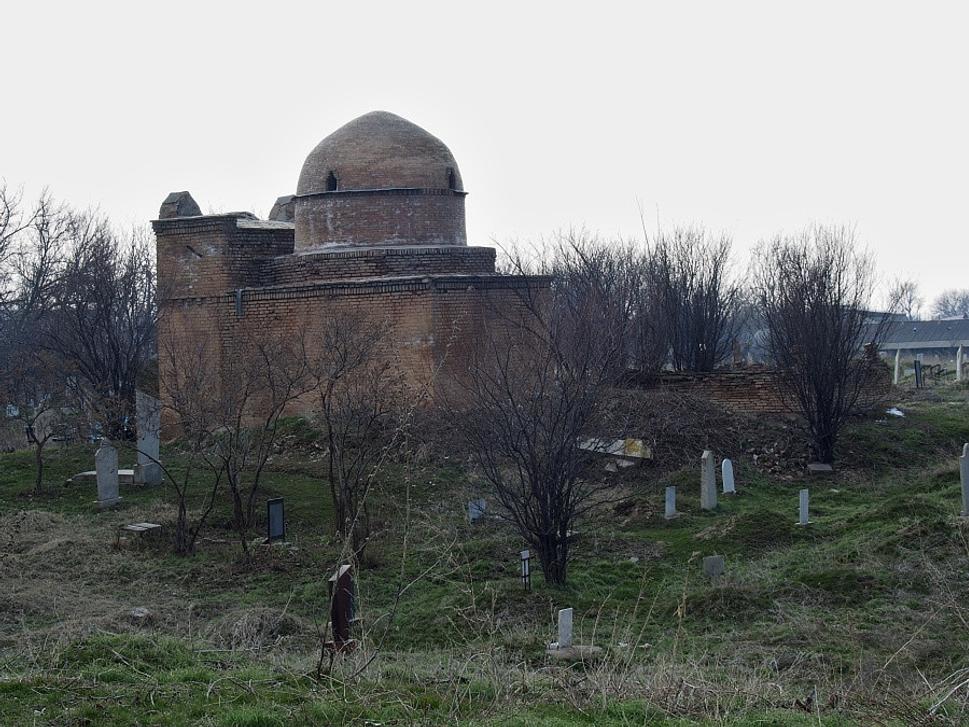 Mauzóleum Mirali Baba v Sajrame