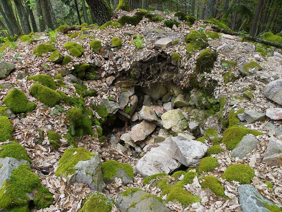 Sonda na základoch strážnej veže - Varta pri Povrazníku.