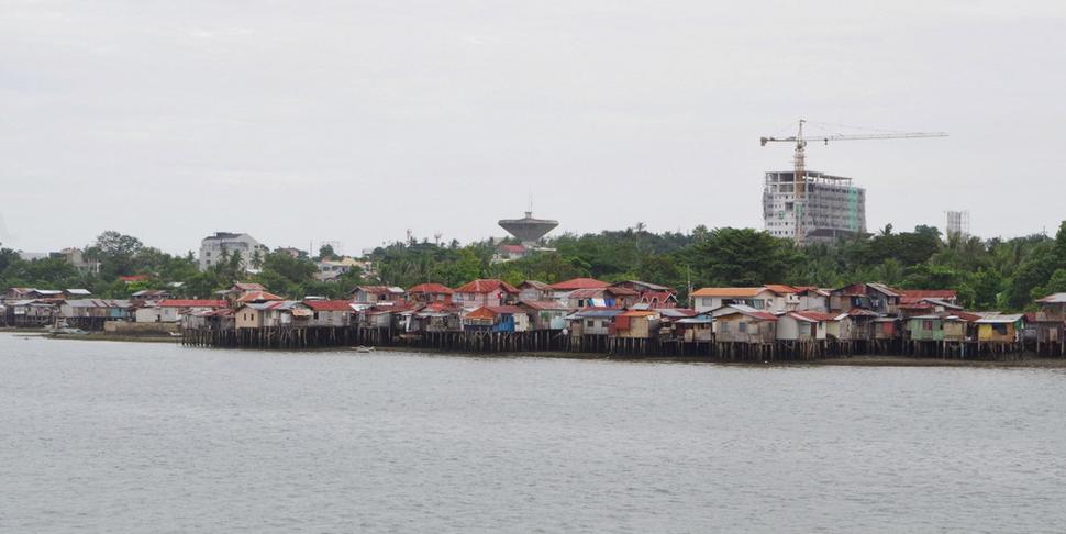 Slum v Cebu.