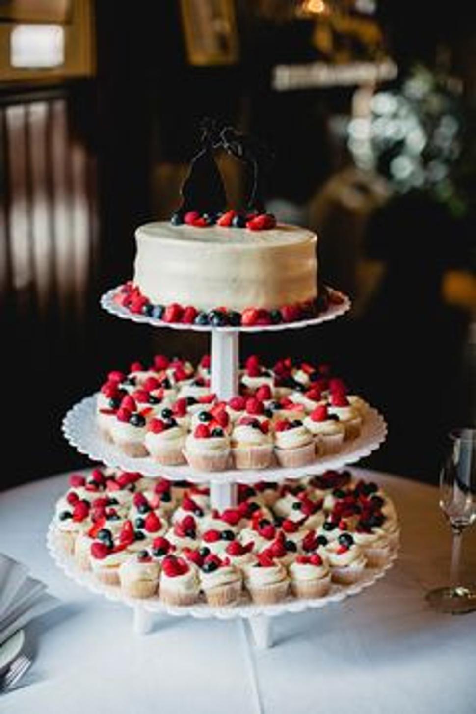 Letná svadba, svadobná torta cupcakes