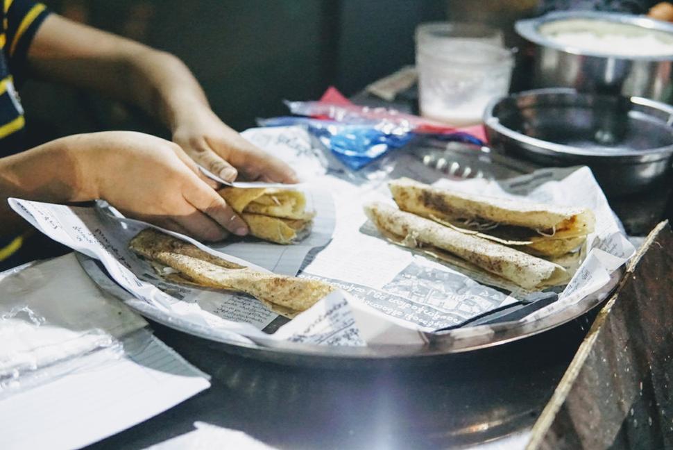 Streetfood z ulíc Myeiku.