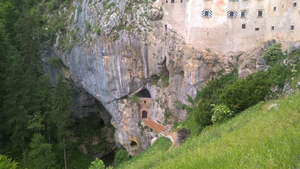 pivnica alebo jaskyňa?