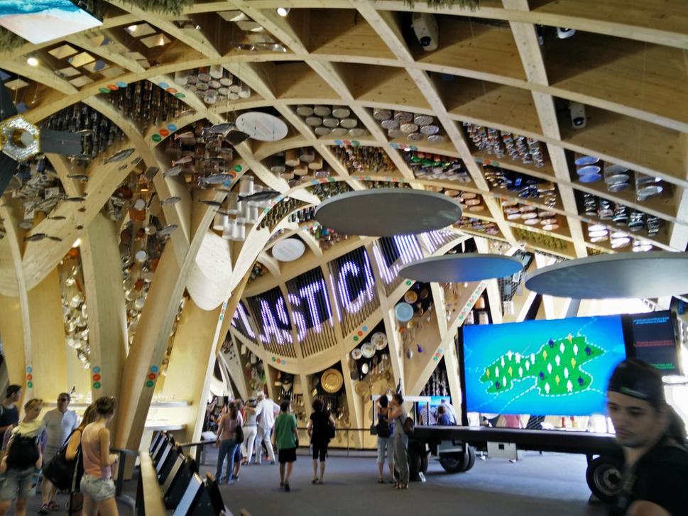 Očarujúci francúzsky pavilón, interiér