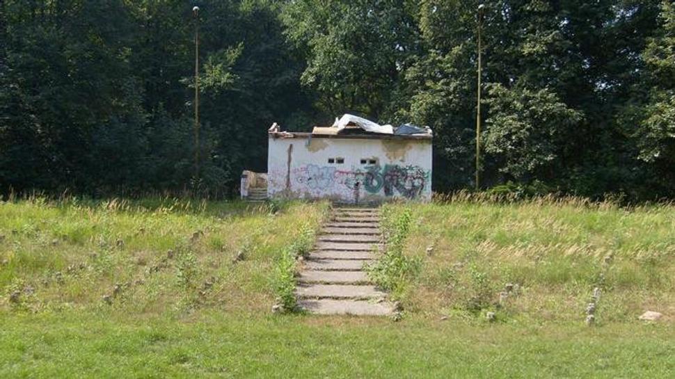 Čelom k masám