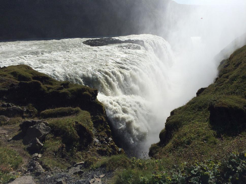 Gullfoss padajúci do kaňonu