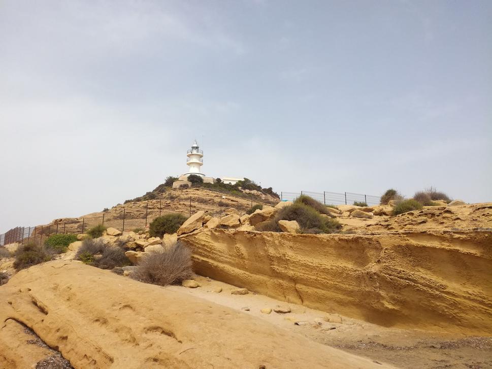 Maják na myse Cabo de las Huertas.