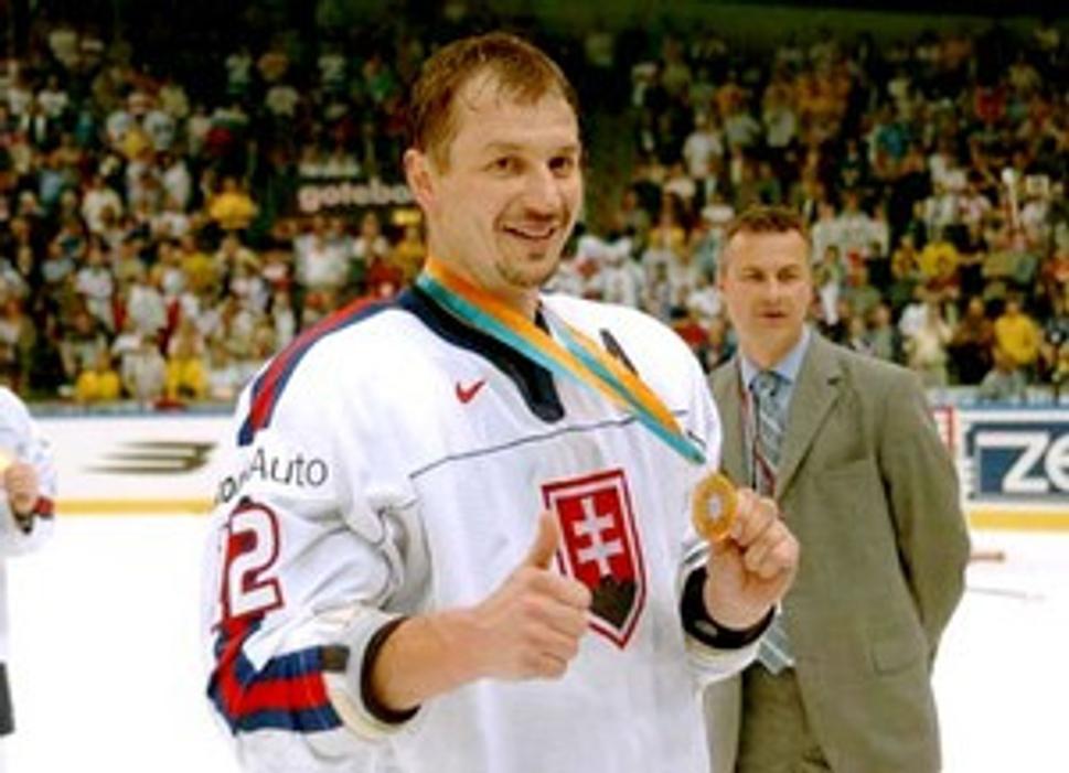 Peter Bondra tak, ako si ho vždy budú pamätať slovenskí fanúšikovia