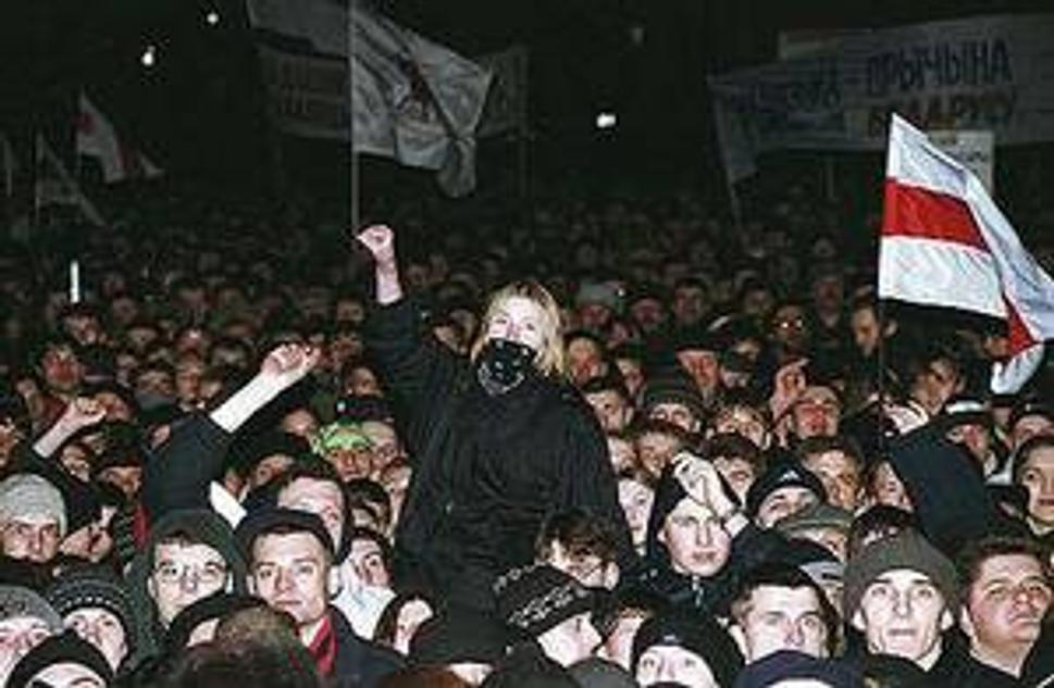 Októbrove námestie, Minsk, 19.03.06