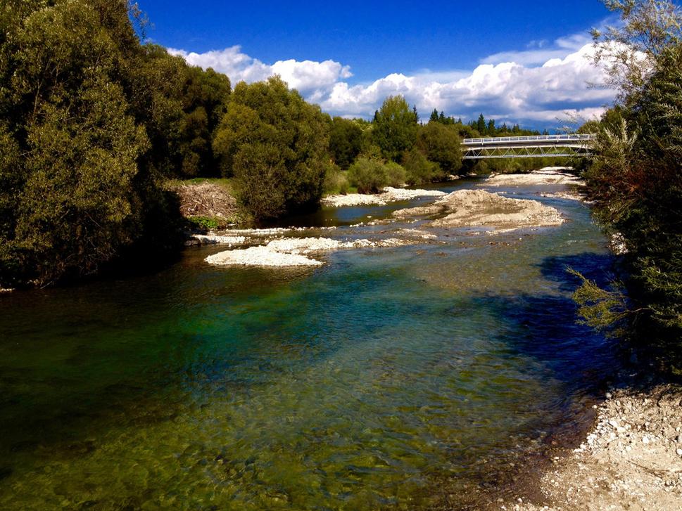 • Belá - najkrajšia horská rieka na Slovensku. Samozrejme. •