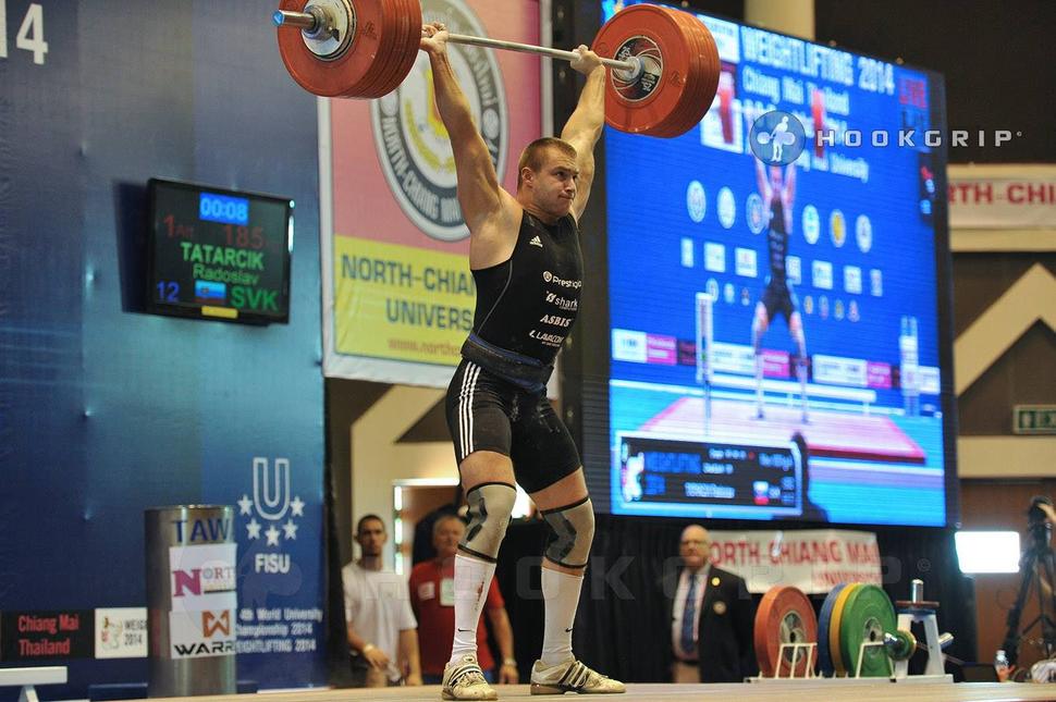 Radoslav Tatarčík vyráža 185kg v nadhode.
