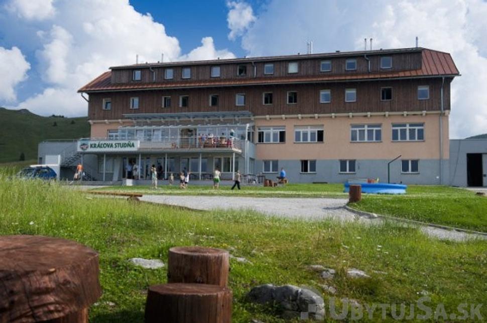 Horský hotel Kráľova studňa
