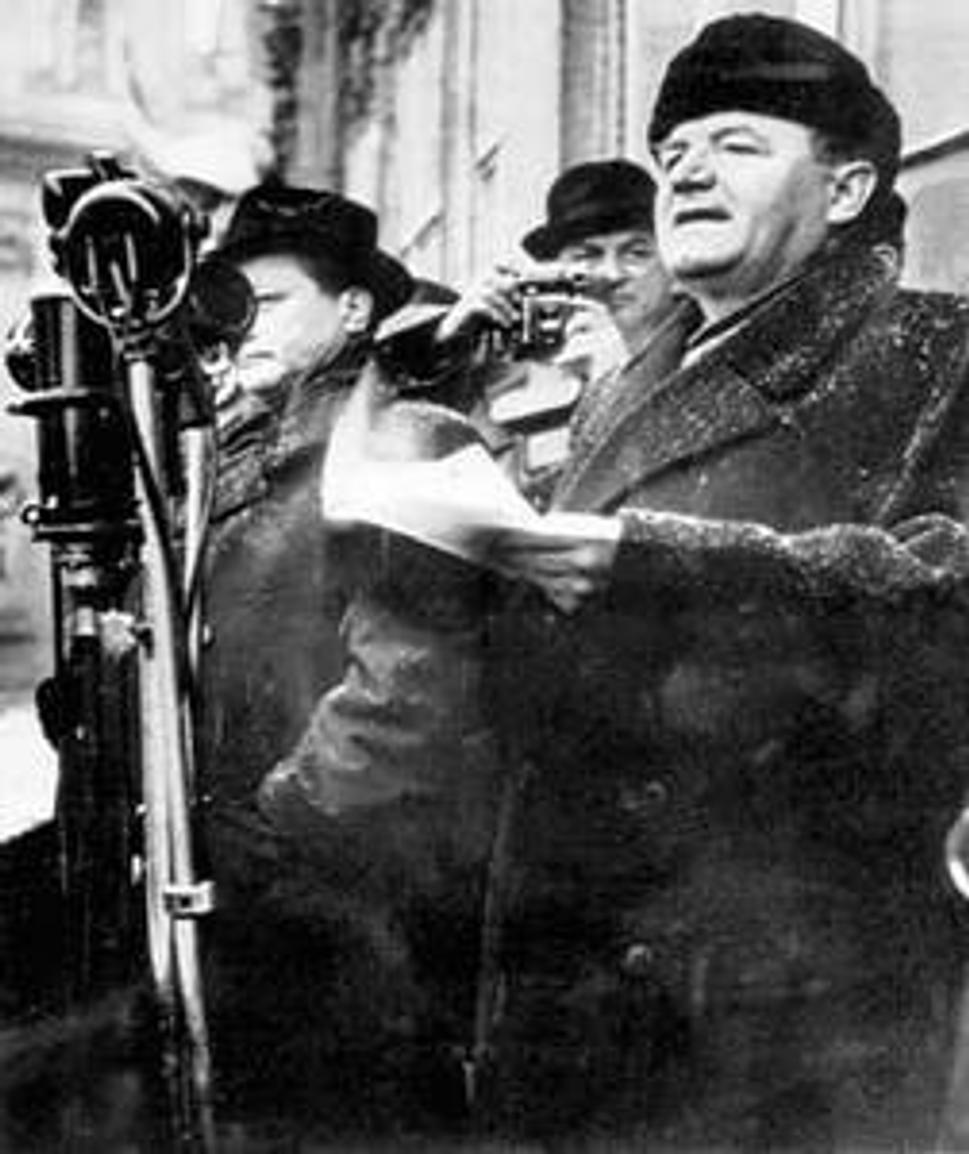 Klement Gottwald pri prejave na Staromestskom námestí vo februári 1948