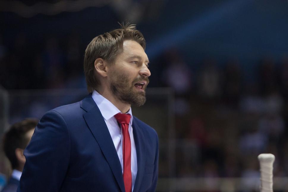 Vladimír Országh na lavičke Slovana Bratislava.