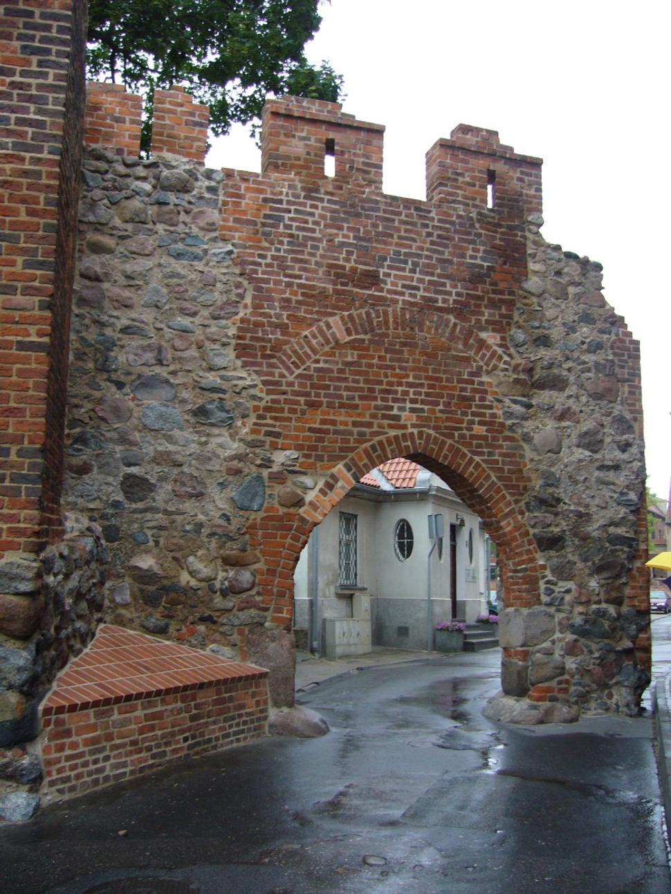 Jedna zo vstupných brán do Starého mesta