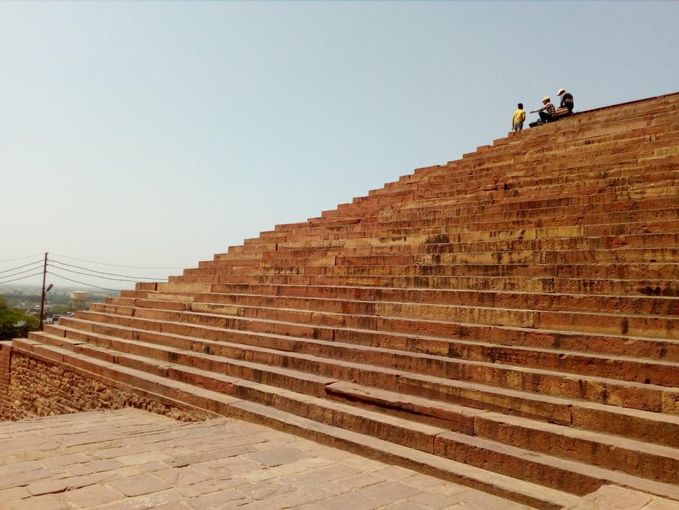 Monumentálne schodisko, Buland Darwaza