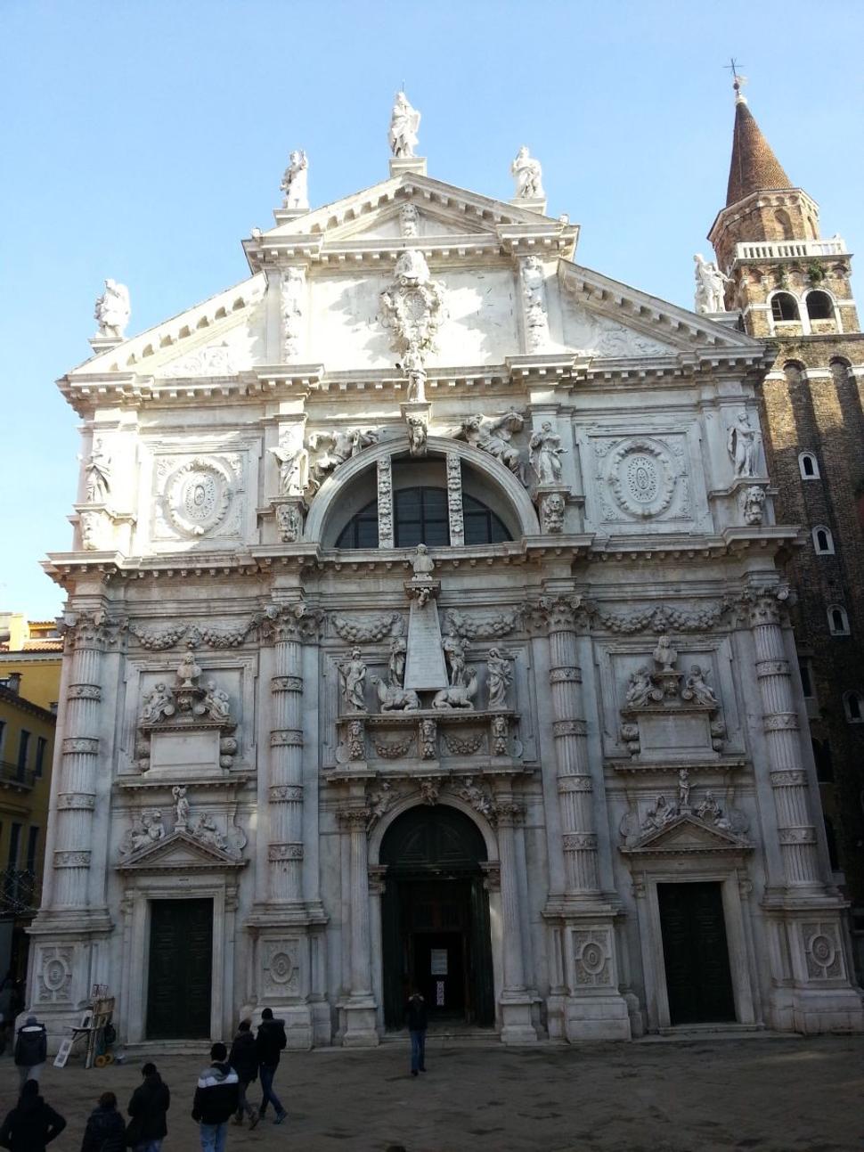 Cestou k San Marco. Do záberu mi vbehlo prekvapujúco málo ľudí.