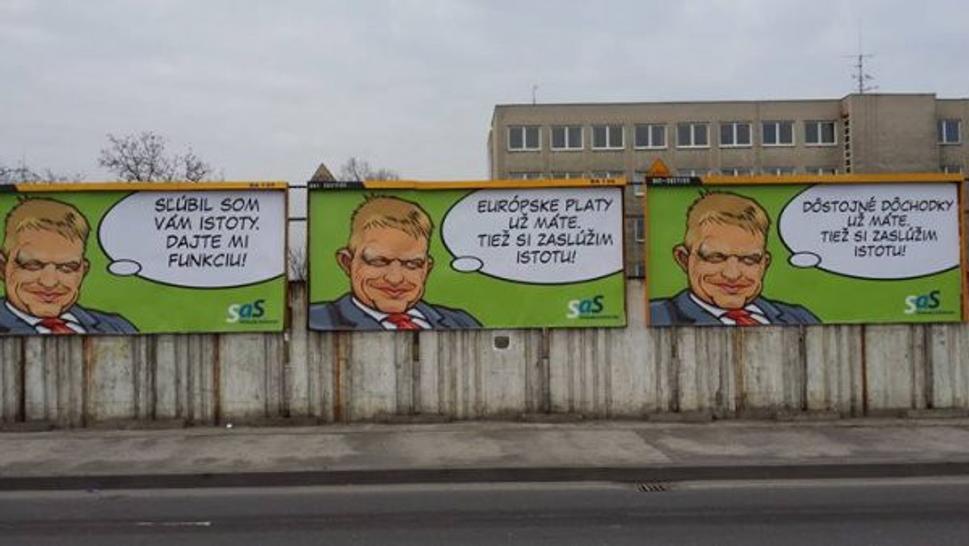 Podobné billboardy sú tiež pri Lafranconi. Autorom je Sas.