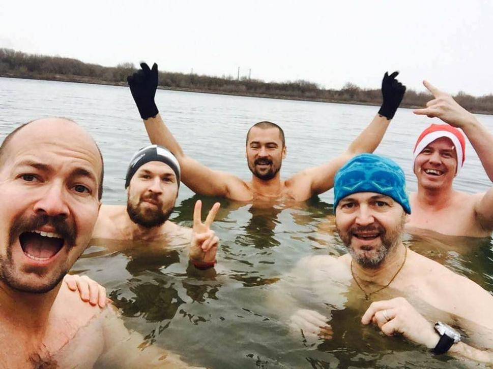 25. 12. Dunaj - Vianočná párty (teplota vody 2°C)