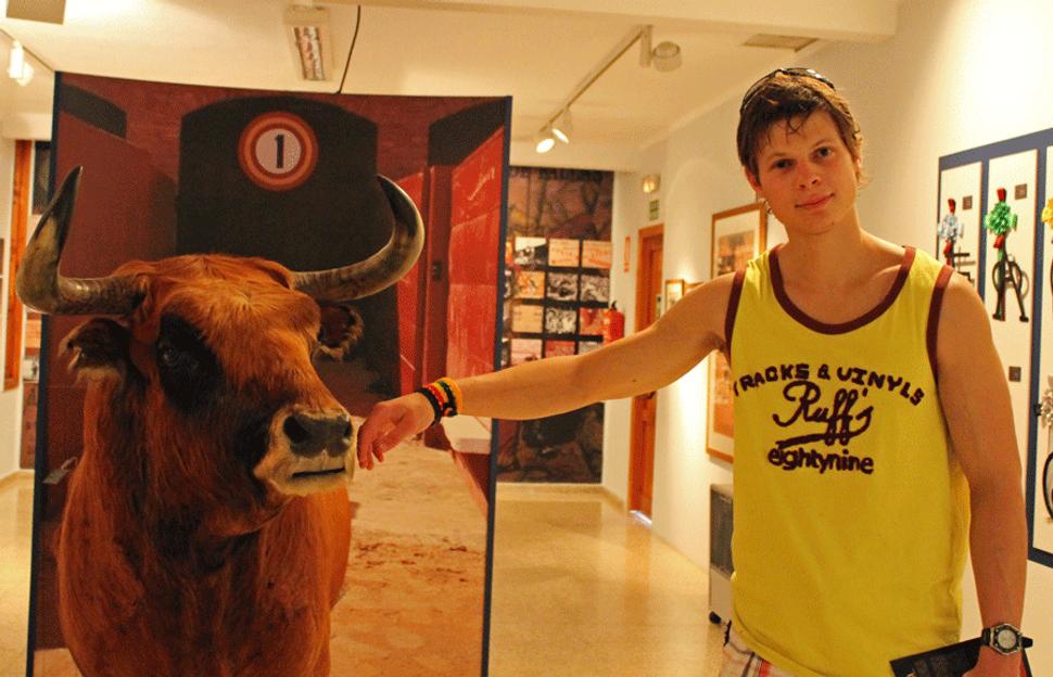 V Španielsku sa ešte stále konajú býčie zápasy, ale v Katalánsku sú od roku 2012 zakázané.