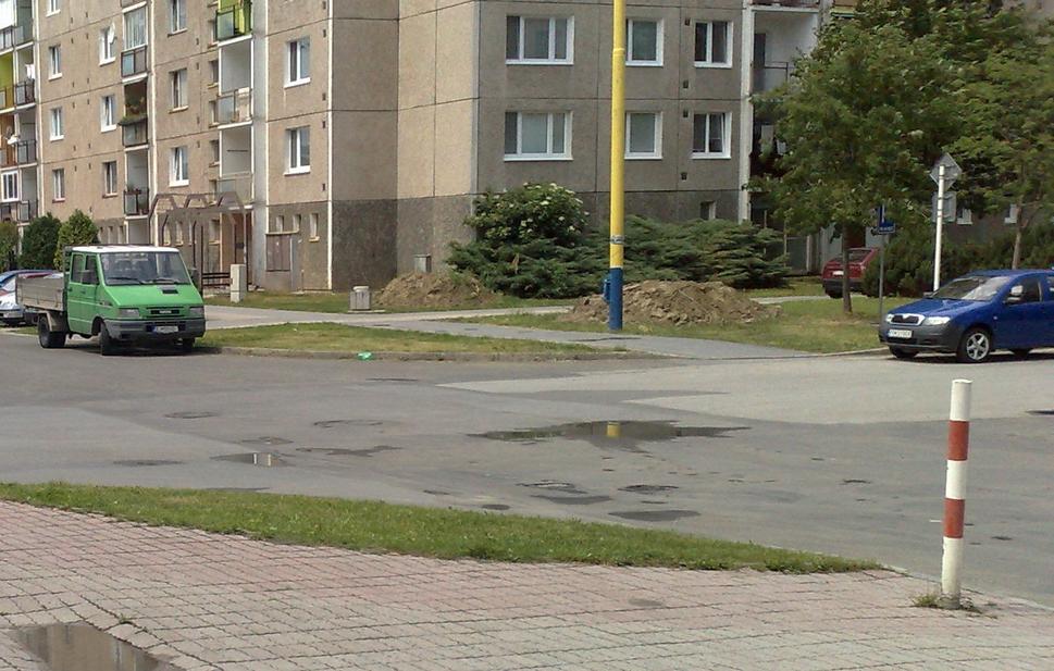 Aj vozovky na Sekčove sú plné áut