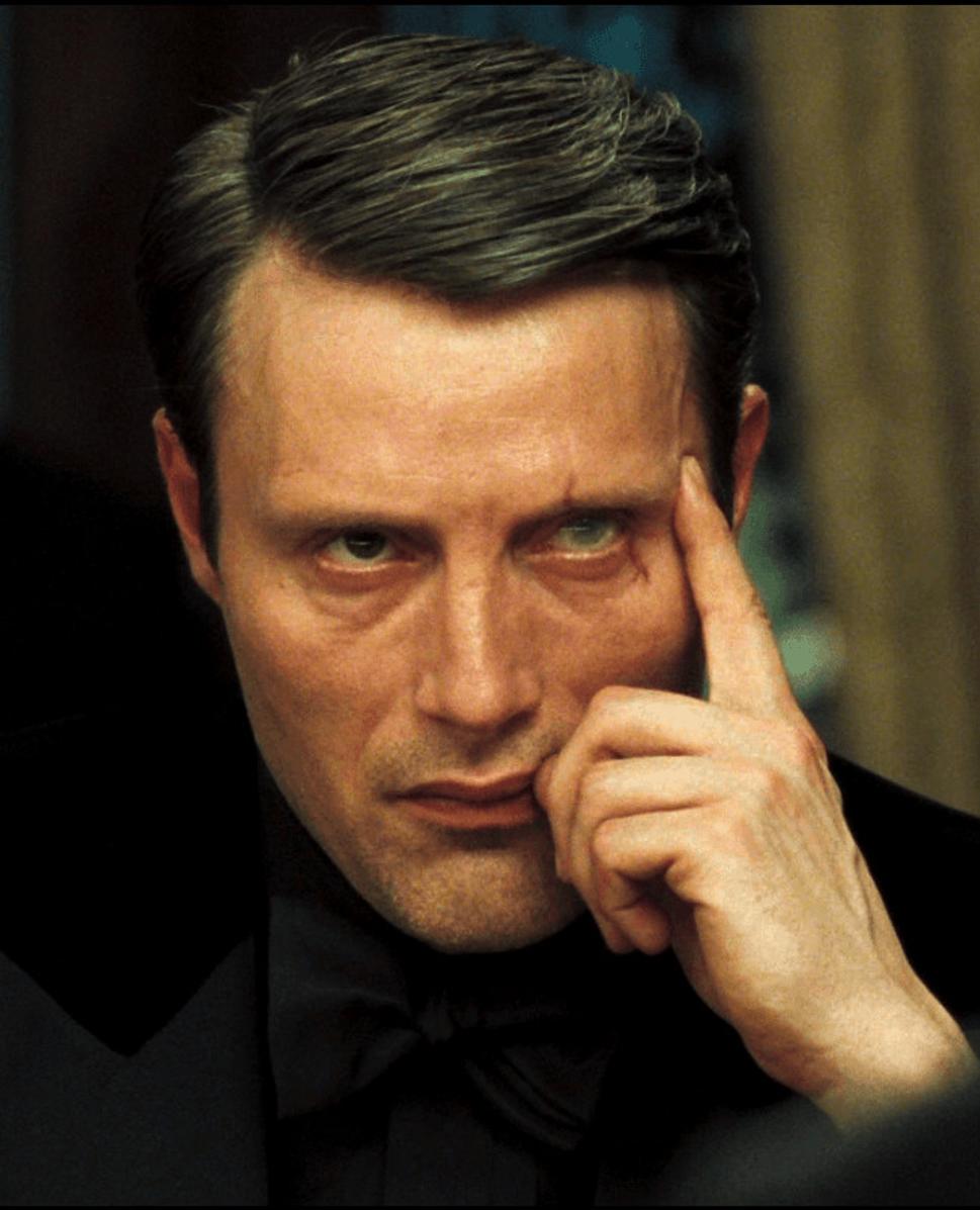 Mads Mikkelsen si v Casino Royale zahral jedného z najcharizmatickejších protivníkov