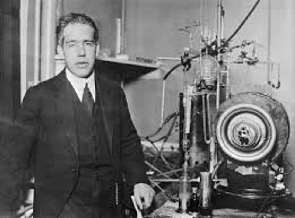 Niels Bohr