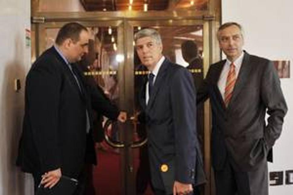 Smutná otázka k obrázku: Kto z nich nahradí Fica?