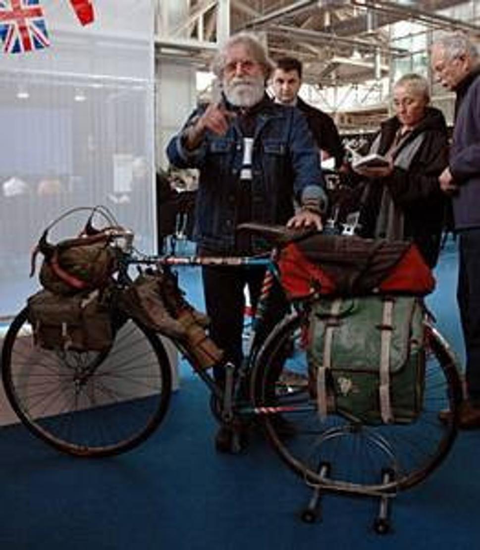 V rokoch 1979-1981 prešiel Tilmann Waldthaler na tomto bicykli za 52 mesiacov 55.000 kilometrov z Antarktídy až po Arktídu.
