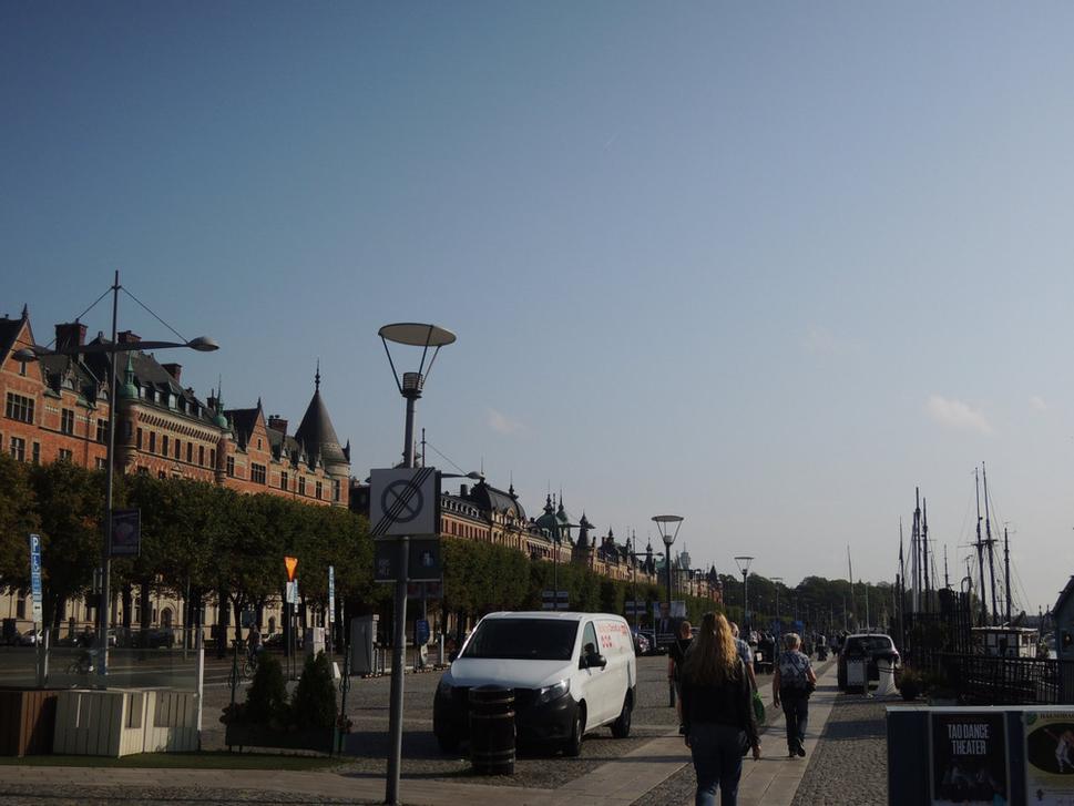 Na náplavke (ulica Strandvägen)