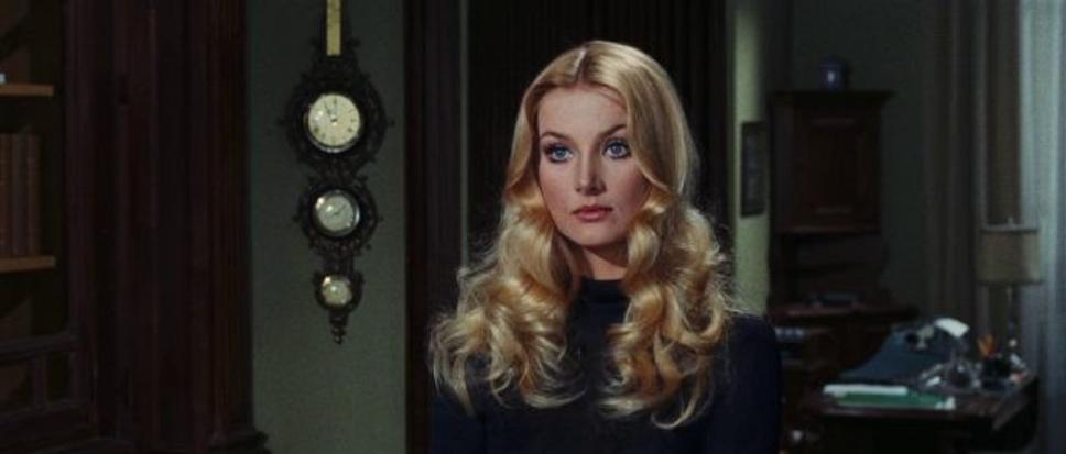 Barbara Bouchet ako Greta Franklin