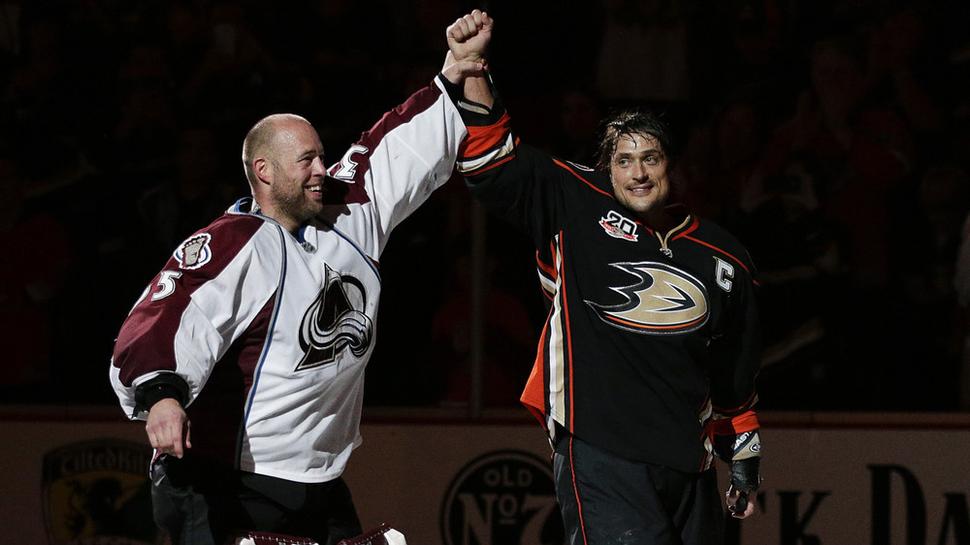 Selänne sa lúči s NHL spolu s bývalým spoluhráčom Giguerom.