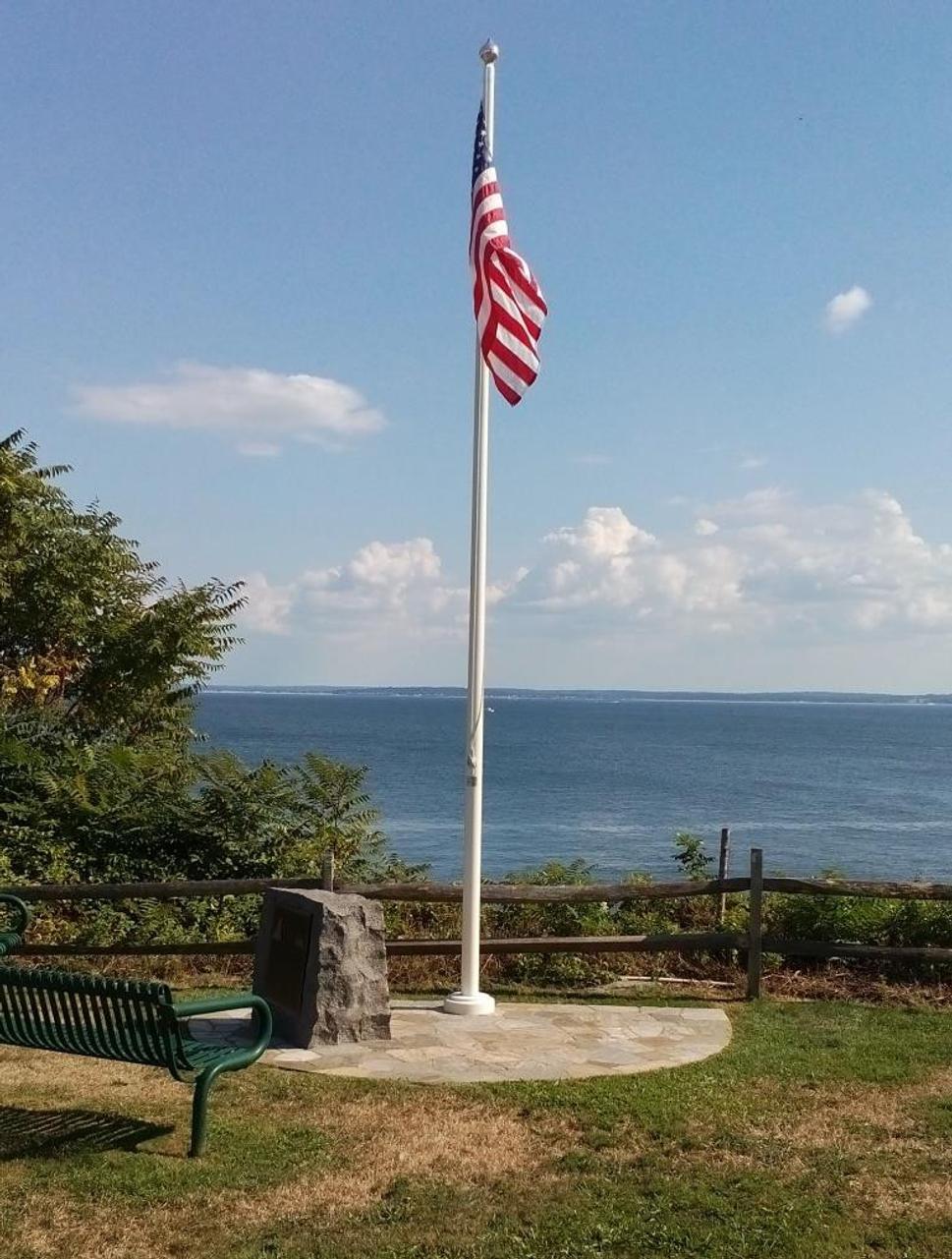 Pamätník obetiam 9/11 z oblasti Greenwich (CT). Great Captains Island (CT)