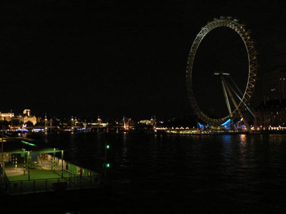 Thames River, v noci