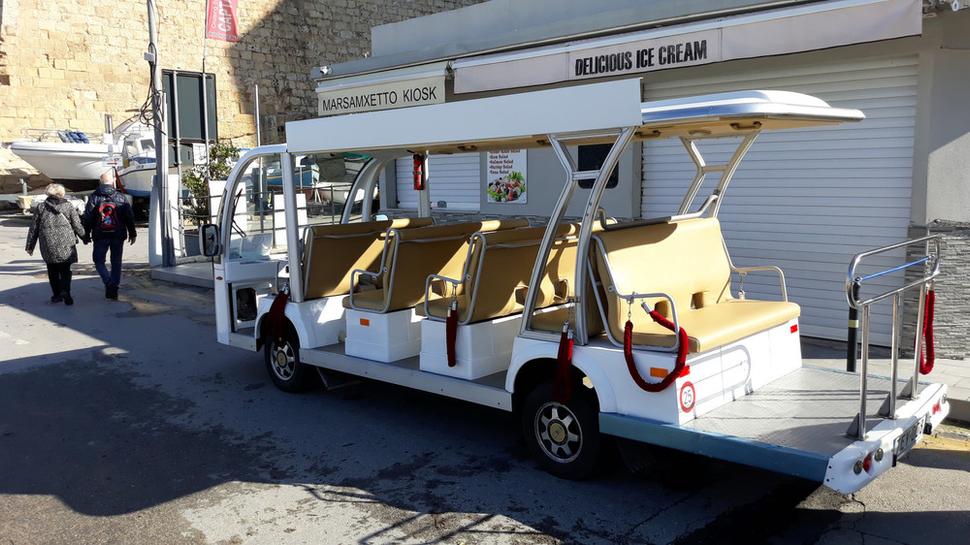 Elektrický autobus patrí k najpopulárnejším dopravným prostriedkom vo Vallette