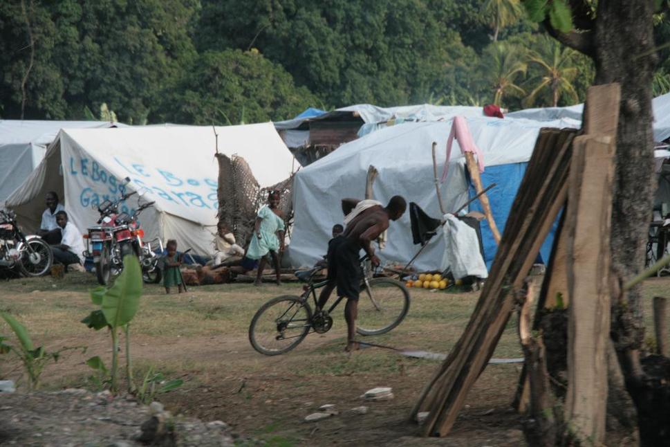 IDP camp pri Léogâne 2010