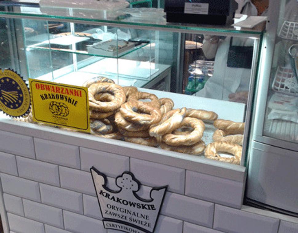 Bagel začali piecť v Poľsku v stredoveku.