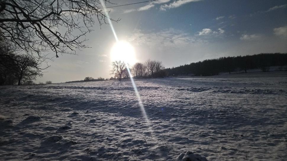 Zubaté slniečko nad obzorom