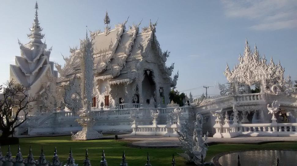 Biely chrám (White temple)