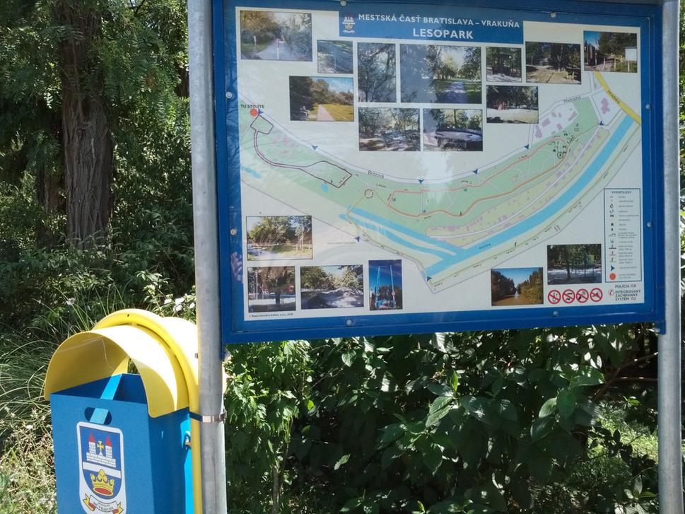 orientačná tabula Vrakunského lesoparku, znázorňujúca poslednú časť Mlynského ramena
